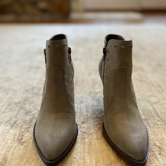 New Madeline Girl Cone Heel Moto Booties, Gray with studs size 6. - Picture 9 of 11